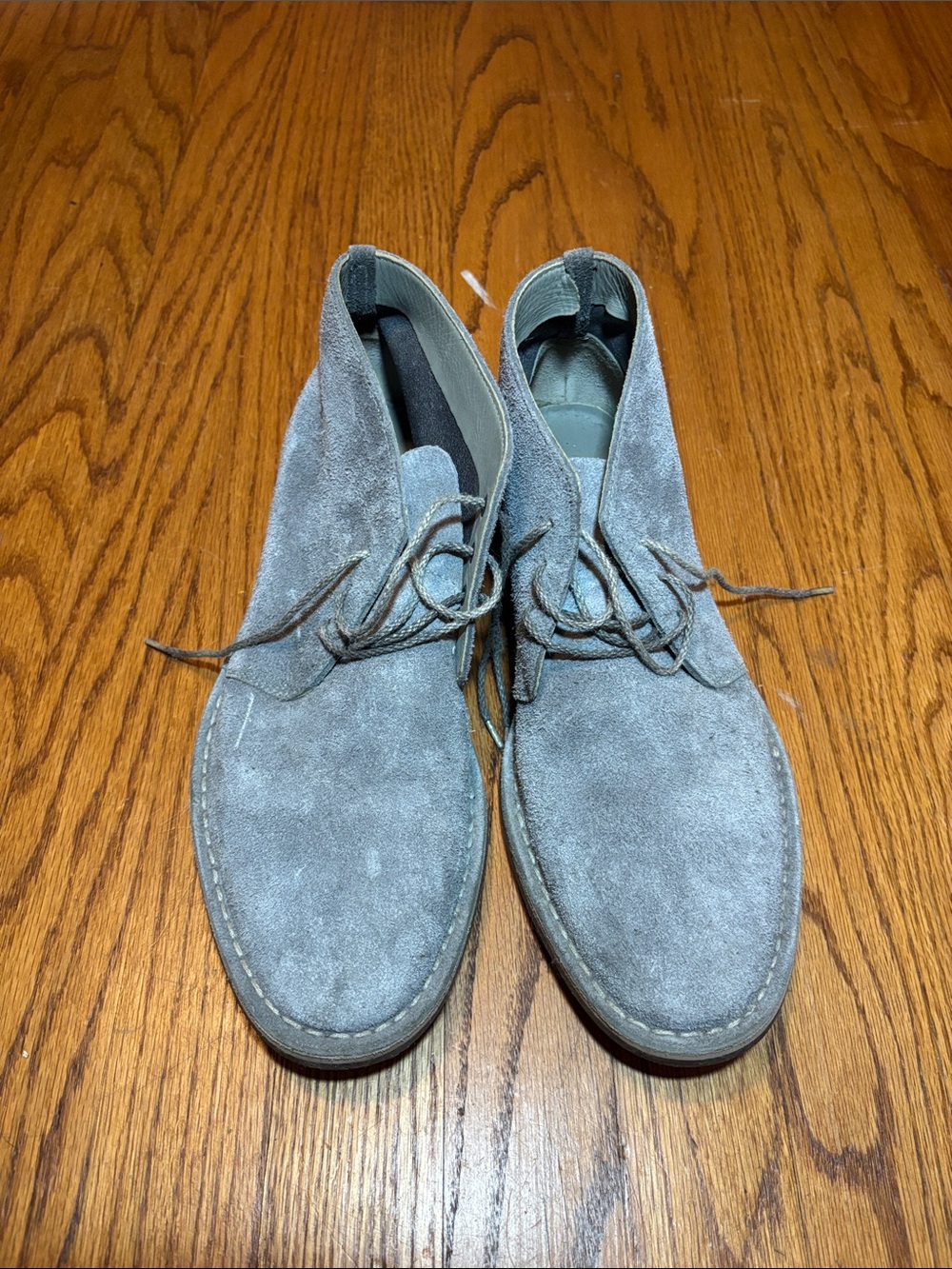 Men’s Cole Haan suede grey chukka boots like new size 9
